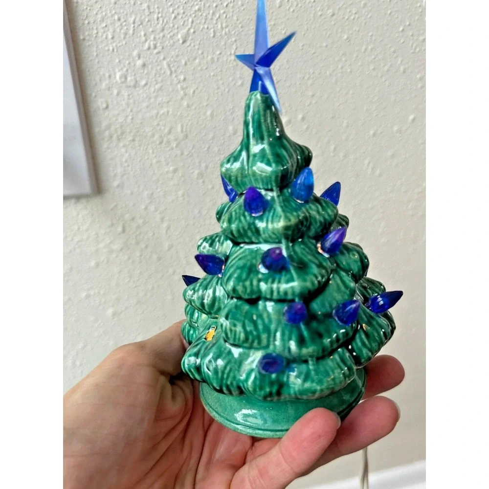 VTG Ceramic Light Up Christmas Tree Blue 5